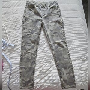Seven 7 Camouflage Skinny Pants Size 12